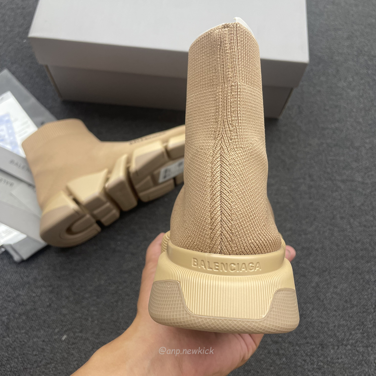 Balenciaga Speed 2.0 Beige Knit Sole Sock Sneakers (6) - www.newkick.vip